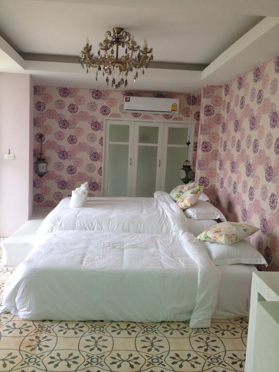 At Casa Guesthouse Amphawa Zimmer foto
