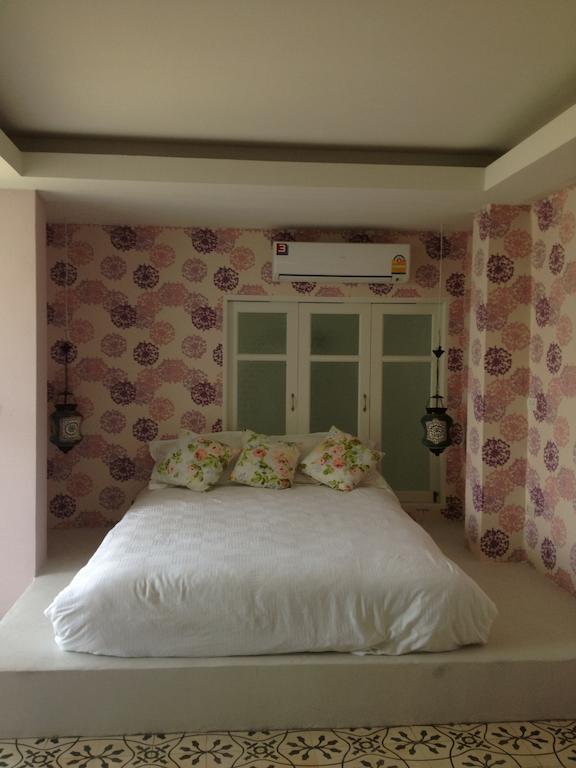 At Casa Guesthouse Amphawa Zimmer foto